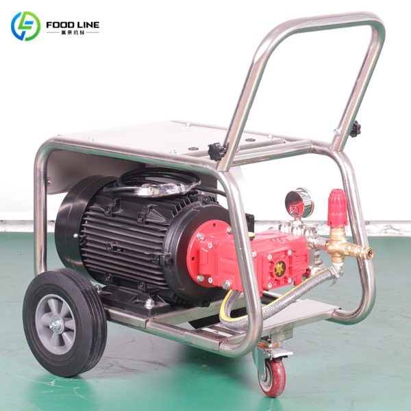 powerful pressure washer