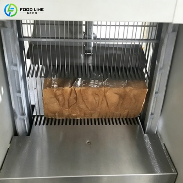 toast cutting machine
