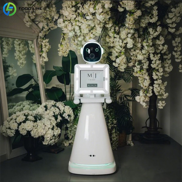 selfie robot